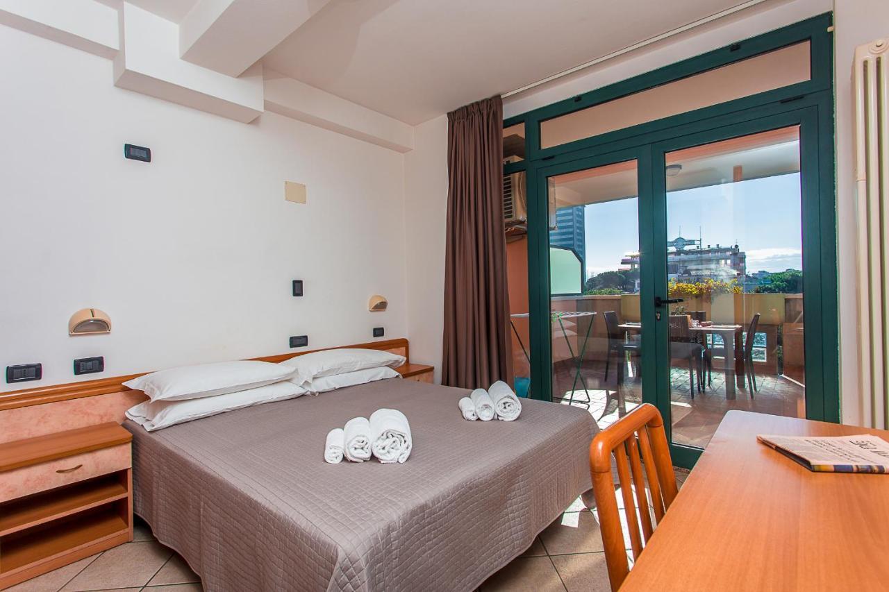 Hotel Residence Jamaica Милано Мартима Екстериор снимка